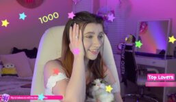 ArielKing competes against Chaturbate

 Video Tutorial Chaturbate