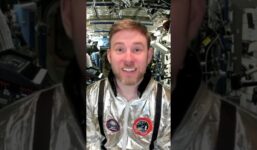 Chaturbate lets me stream from anywhere in the world 🚀 👩‍🚀


