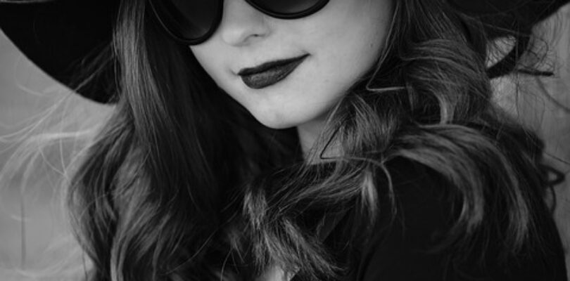 Title: Streamray - Unleashing Your Inner Webcam Model: Monetizing Yourself Online