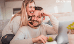 A female journalist conducted an experiment: she registered on the webcam site BongaCams and earned $1920!

